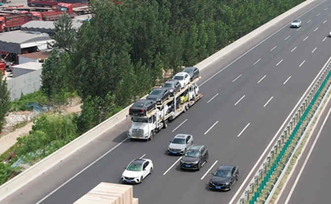 胡杨河高速公路汽车救援
